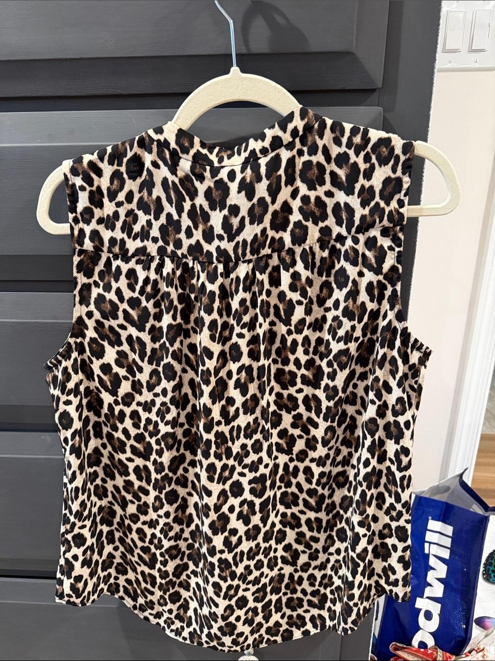 Vince Camuto Leopard Print Sleeveless V-Neck Top - Tan & Black - Picture 3 of 4